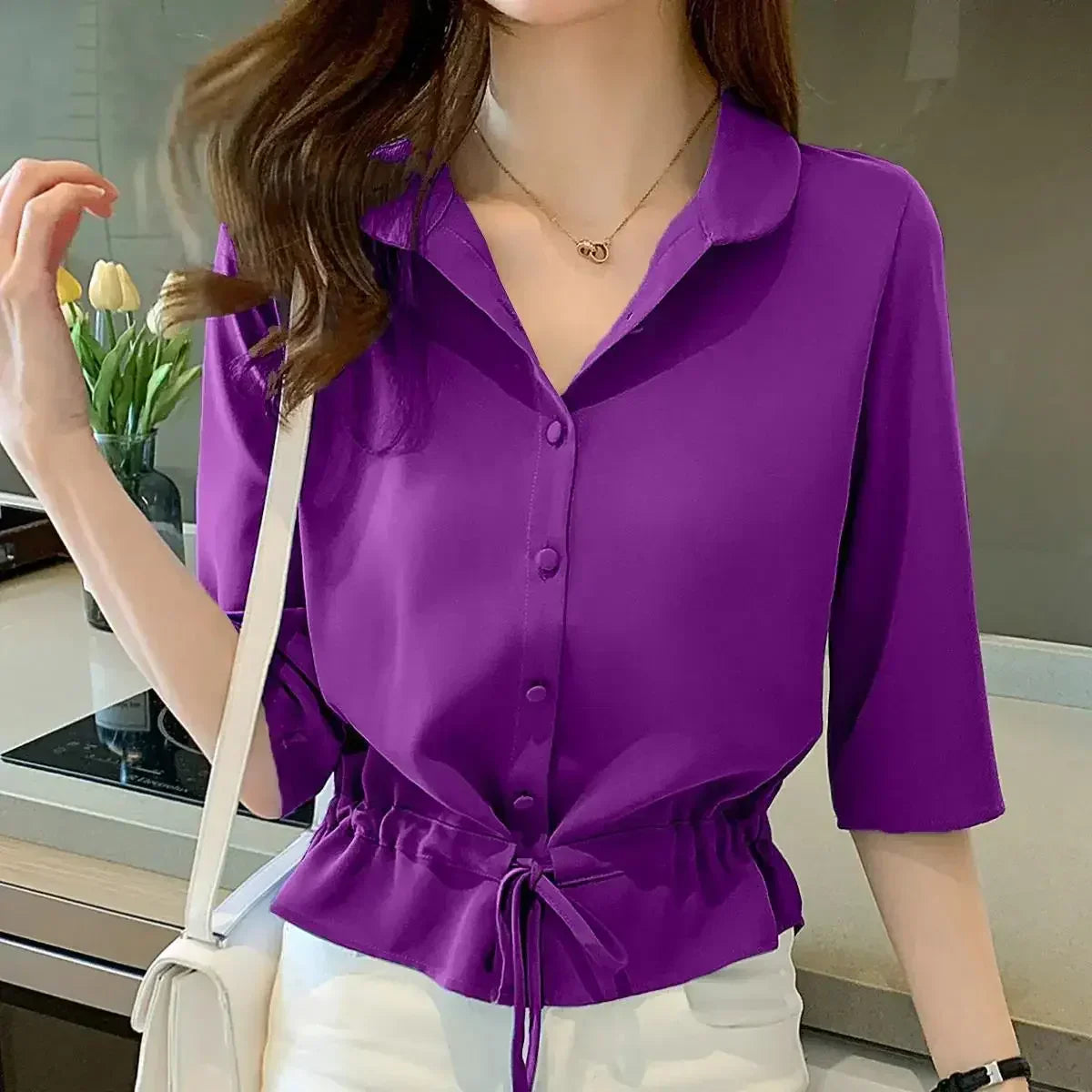 Tirilin | Elegant bluse med knyting i livet