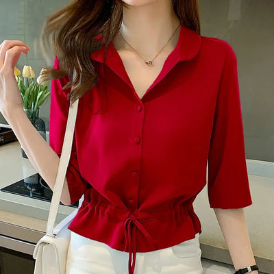 Tirilin | Elegant bluse med knyting i livet